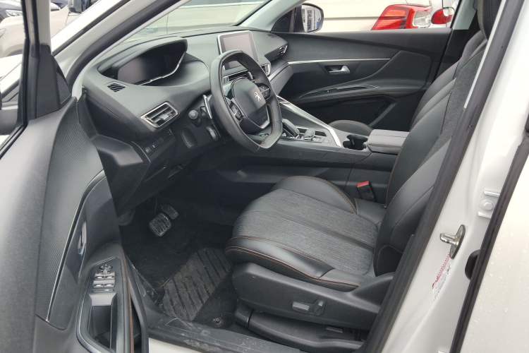 Used Peugeot 4008 2017 350THP Elite Edition Left Front Seat