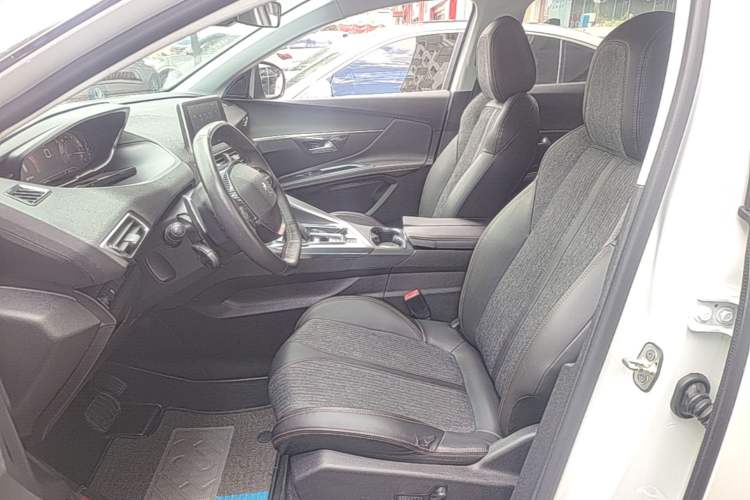 Used Peugeot 4008 2017 350THP Elite Edition Left Front Seat