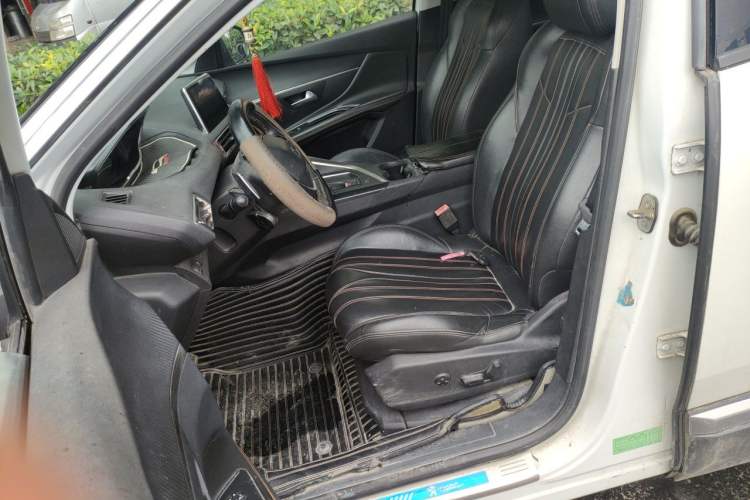 Used Peugeot 4008 2017 350THP Elite Edition Left Front Seat