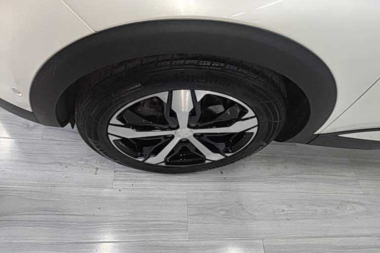 Used Peugeot 4008 2017 350THP Luxury Edition Left Front Wheel Hub