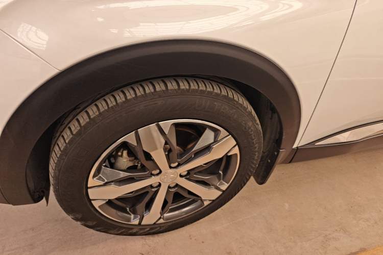 Used Peugeot 4008 2017 350THP Elite Edition Left Front Wheel Hub