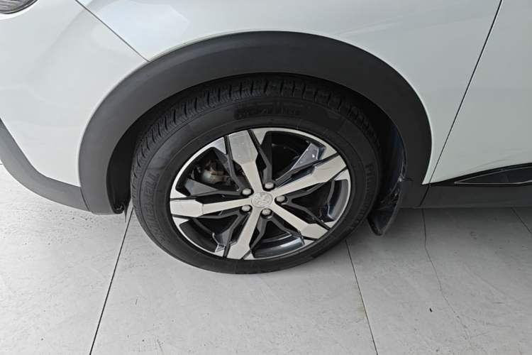 Used Peugeot 4008 2017 350THP Elite Edition Left Front Wheel Hub