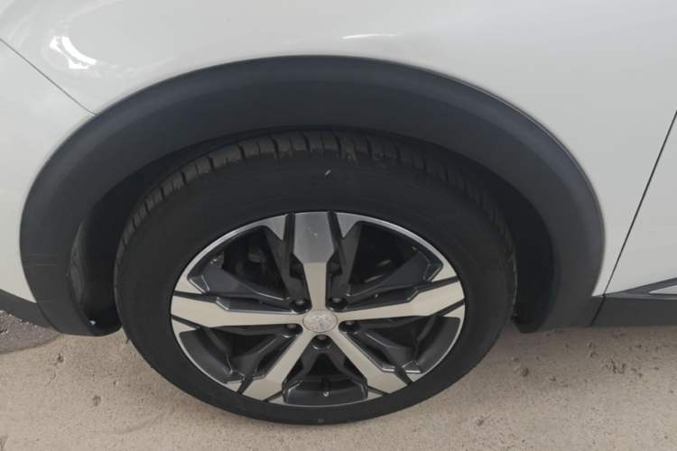 Used Peugeot 4008 2017 350THP Elite Edition Left Front Wheel Hub
