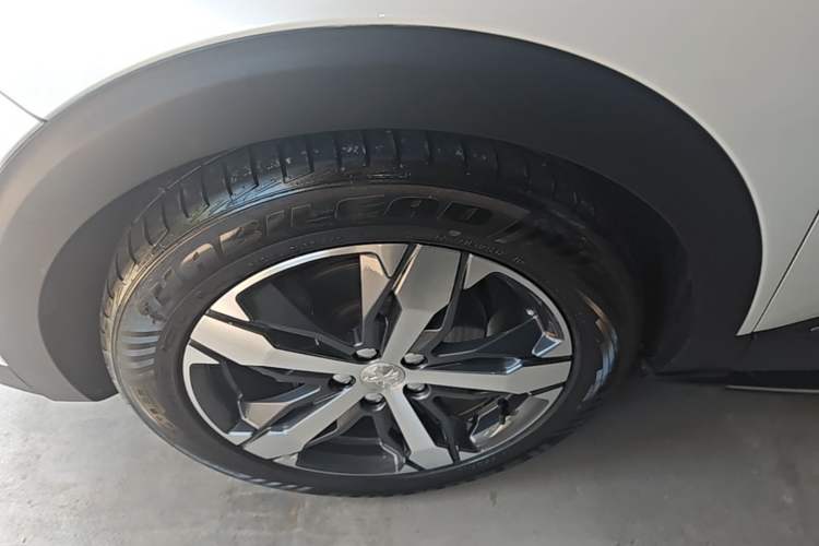 Used Peugeot 4008 2017 350THP Elite Edition Left Front Wheel Hub