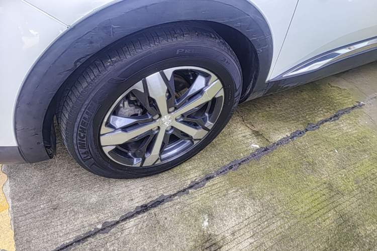 Used Peugeot 4008 2017 350THP Elite Edition Left Front Wheel Hub