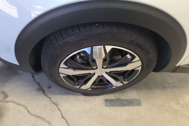Used Peugeot 4008 2017 350THP Elite Edition Left Front Wheel Hub