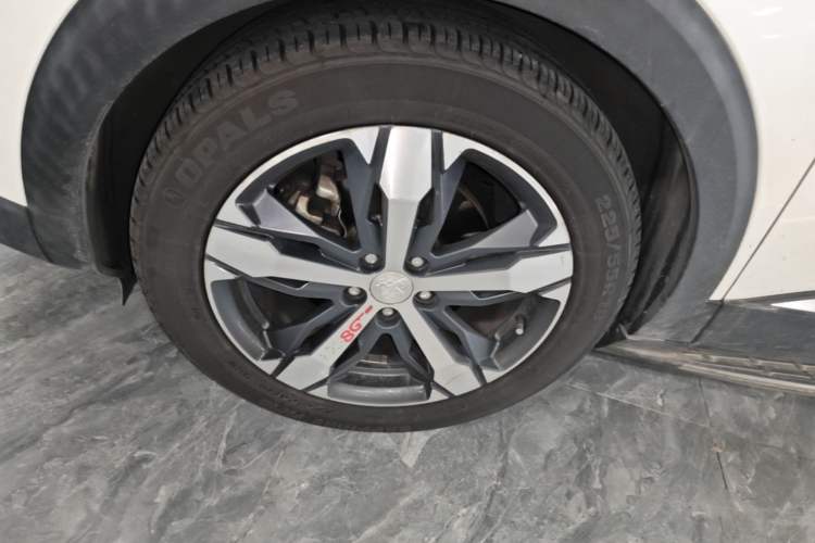 Used Peugeot 4008 2017 350THP Elite Edition Left Front Wheel Hub