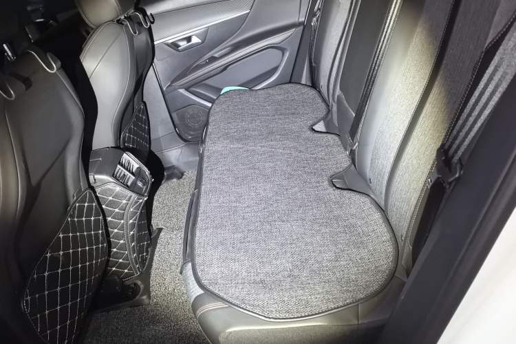 Used Peugeot 4008 2017 350THP Elite Edition Left Rear Seat