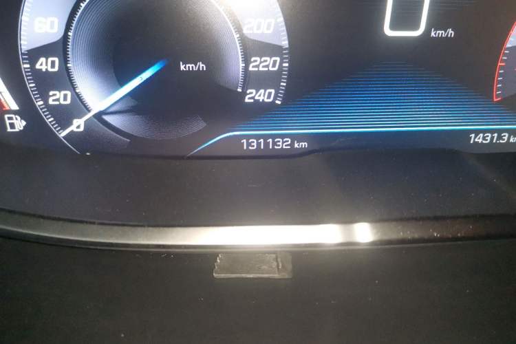 Used Peugeot 4008 2017 350THP Elite Edition Odometer Close Up