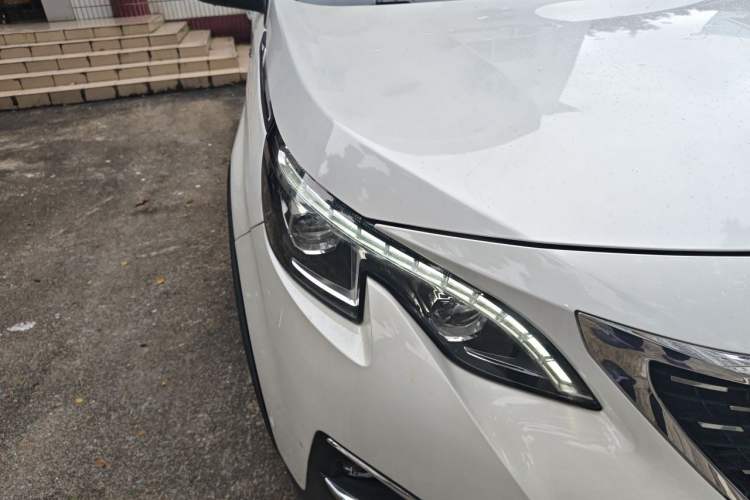 Used Peugeot 4008 2017 380THP Luxury GT Edition Right Front Headlight