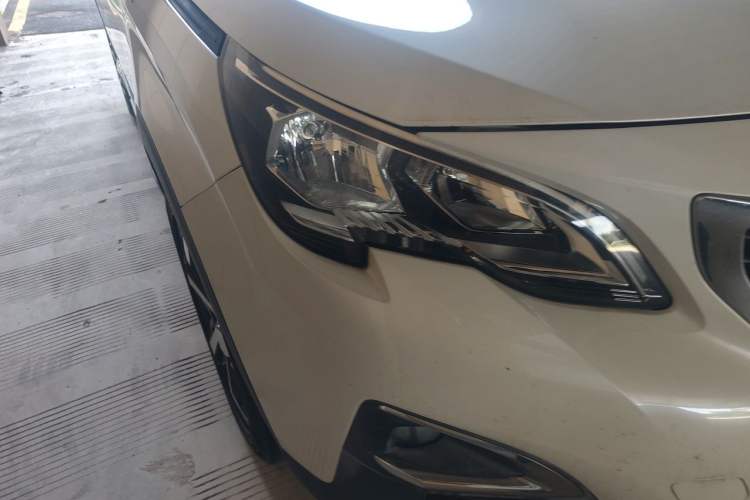 Used Peugeot 4008 2017 350THP Elite Edition Right Front Headlight