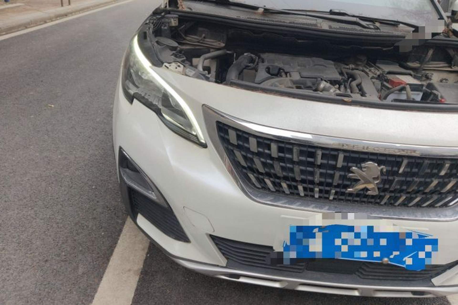 Used Peugeot 4008 2017 350THP Elite Edition Right Front Headlight