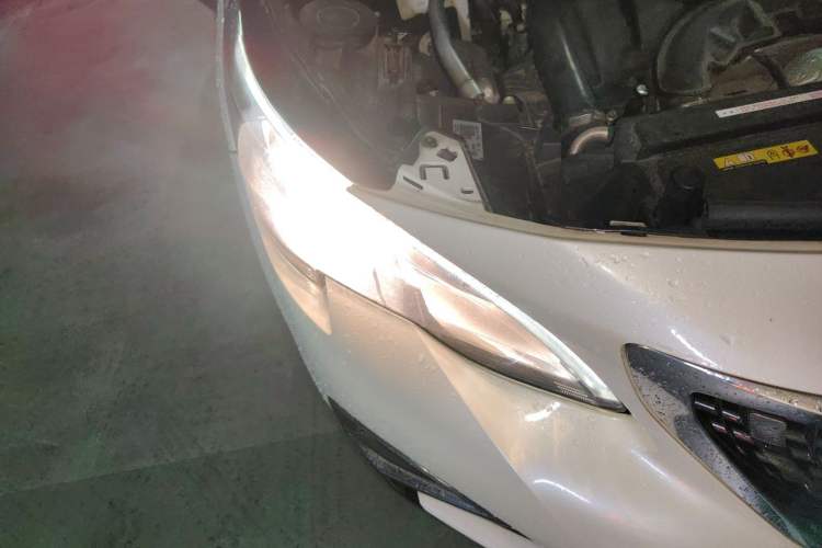 Used Peugeot 4008 2017 350THP Luxury Edition Right Front Headlight