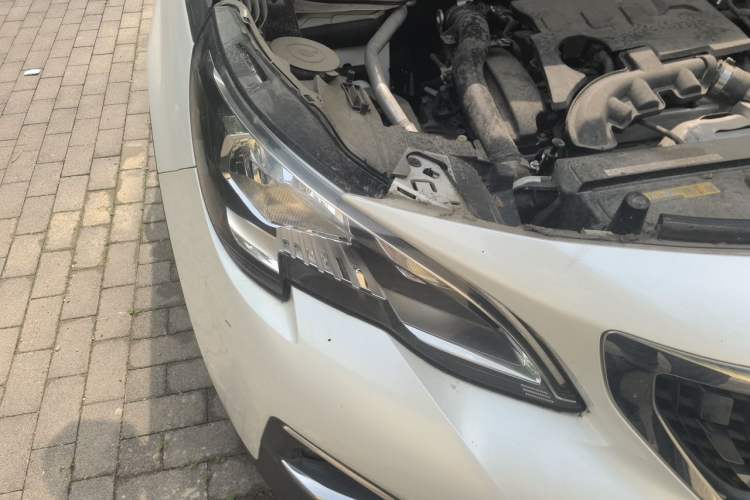 Used Peugeot 4008 2017 350THP Elite Edition Right Front Headlight