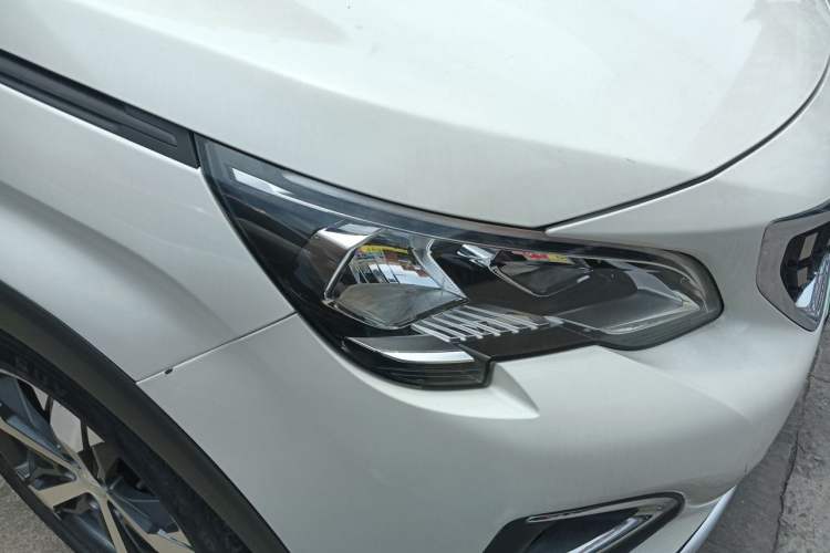 Used Peugeot 4008 2017 350THP Elite Edition Right Front Headlight