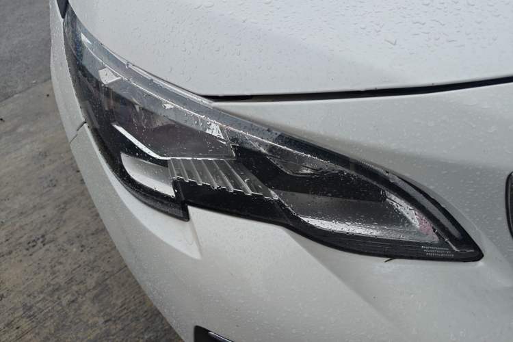Used Peugeot 4008 2017 350THP Elite Edition Right Front Headlight