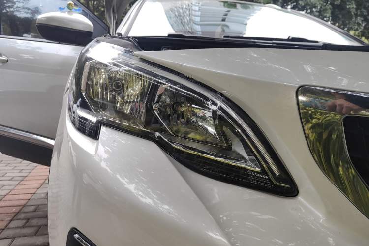 Used Peugeot 4008 2017 350THP Elite Edition Right Front Headlight