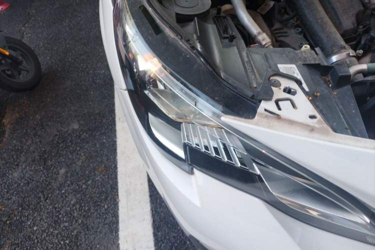 Used Peugeot 4008 2017 350THP Elite Edition Right Front Headlight