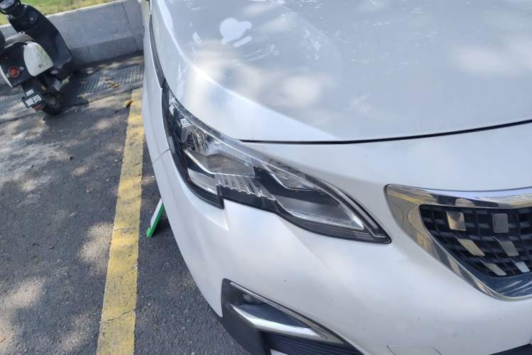 Used Peugeot 4008 2017 350THP Elite Edition Right Front Headlight