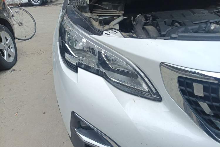 Used Peugeot 4008 2017 350THP Elite Edition Right Front Headlight
