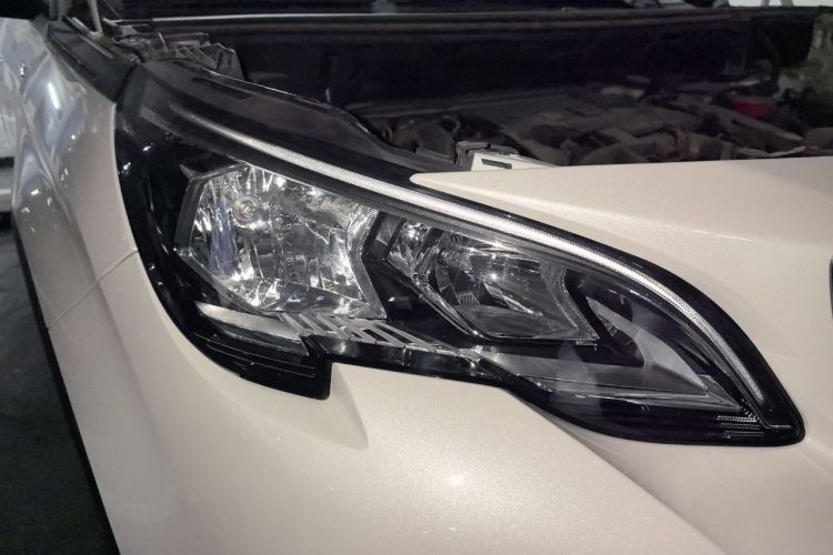 Used Peugeot 4008 2017 350THP Elite Edition Right Front Headlight