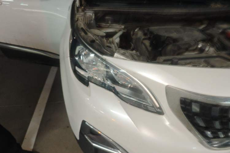Used Peugeot 4008 2017 350THP Elite Edition Right Front Headlight