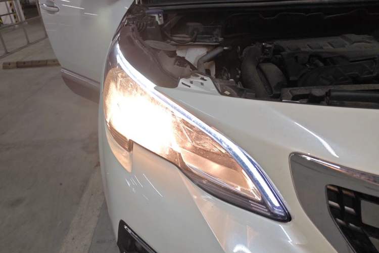 Used Peugeot 4008 2017 350THP Luxury Edition Right Front Headlight
