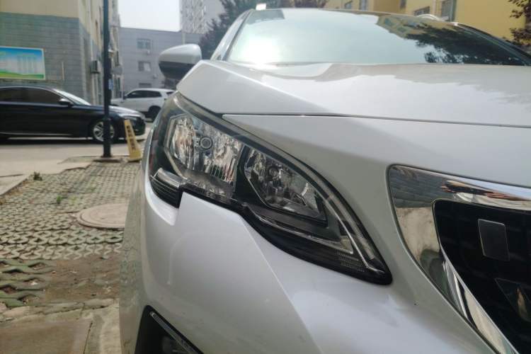 Used Peugeot 4008 2017 350THP Elite Edition Right Front Headlight