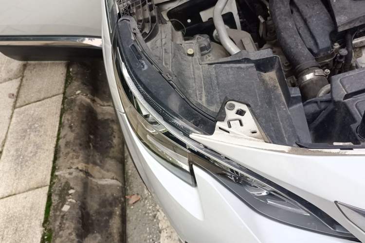 Used Peugeot 4008 2017 380THP Luxury GT Edition Right Front Headlight