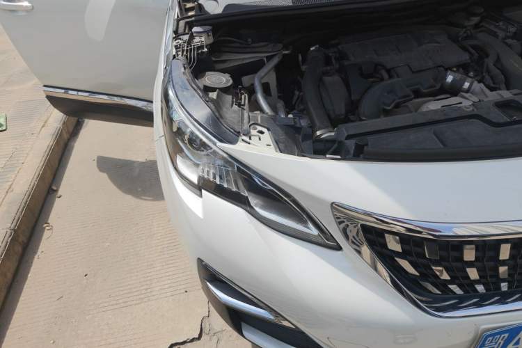 Used Peugeot 4008 2017 350THP Elite Edition Right Front Headlight