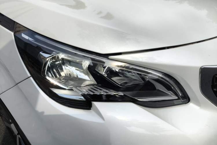 Used Peugeot 4008 2017 350THP Elite Edition Right Front Headlight