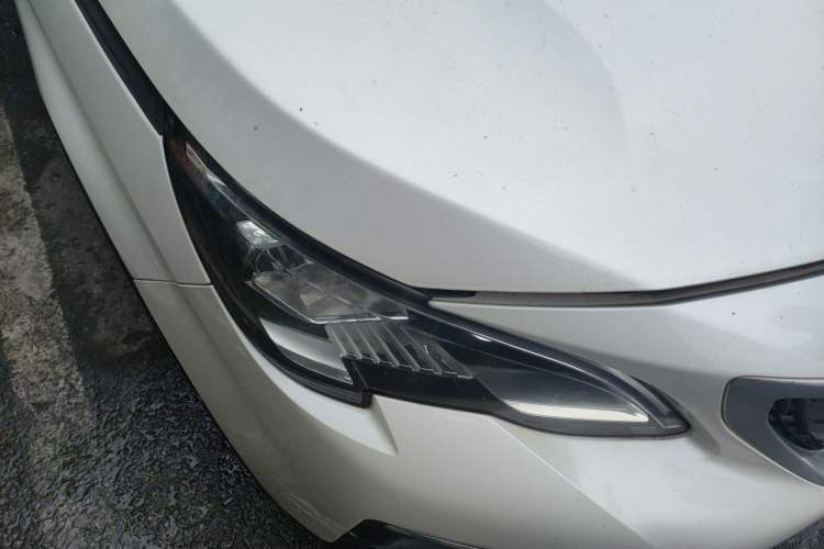 Used Peugeot 4008 2017 350THP Elite Edition Right Front Headlight