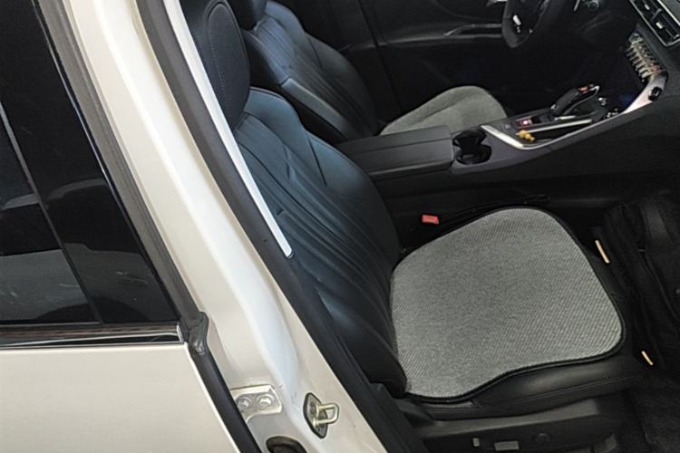 Used Peugeot 4008 2017 350THP Luxury Edition Right Front Seat