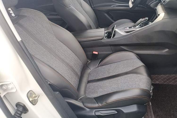 Used Peugeot 4008 2017 350THP Elite Edition Right Front Seat