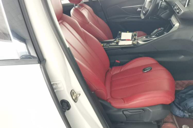 Used Peugeot 4008 2017 350THP Elite Edition Right Front Seat