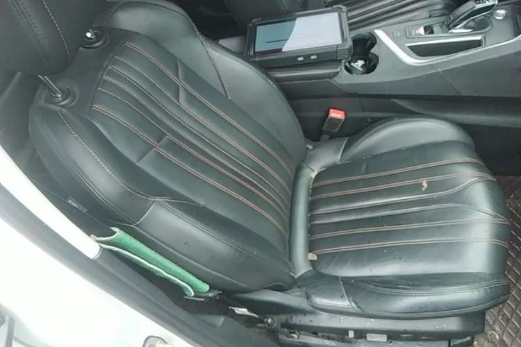 Used Peugeot 4008 2017 350THP Elite Edition Right Front Seat