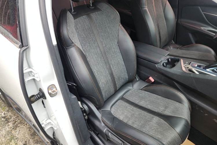 Used Peugeot 4008 2017 350THP Elite Edition Right Front Seat
