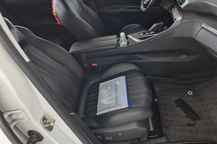 Used Peugeot 4008 2017 350THP Elite Edition Right Front Seat