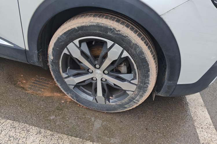 Used Peugeot 4008 2017 350THP Elite Edition Right Front Wheel Hub