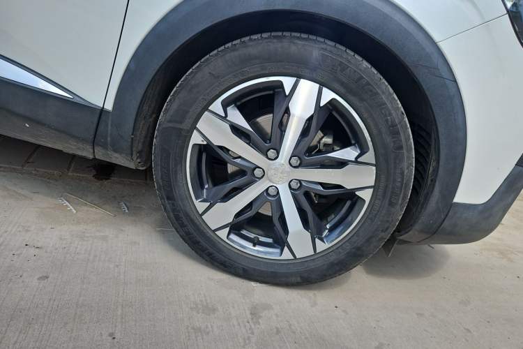 Used Peugeot 4008 2017 350THP Luxury Edition Right Front Wheel Hub