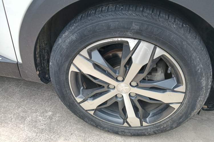 Used Peugeot 4008 2017 350THP Elite Edition Right Front Wheel Hub