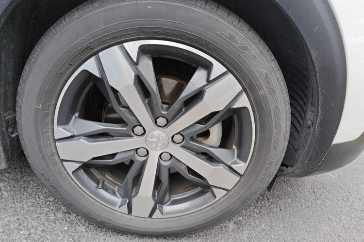 Used Peugeot 4008 2017 350THP Elite Edition Right Front Wheel Hub