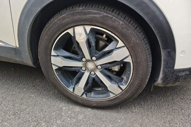 Used Peugeot 4008 2017 350THP Luxury Edition Right Front Wheel Hub
