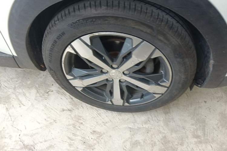 Used Peugeot 4008 2017 350THP Elite Edition Right Front Wheel Hub