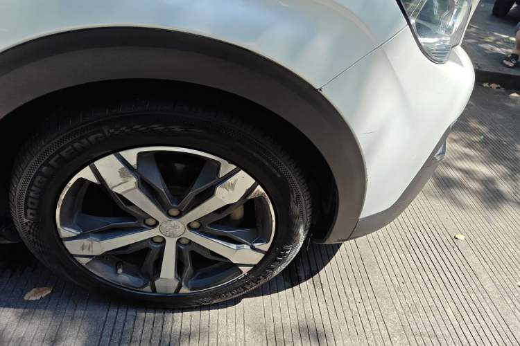 Used Peugeot 4008 2017 350THP Elite Edition Right Front Wheel Hub