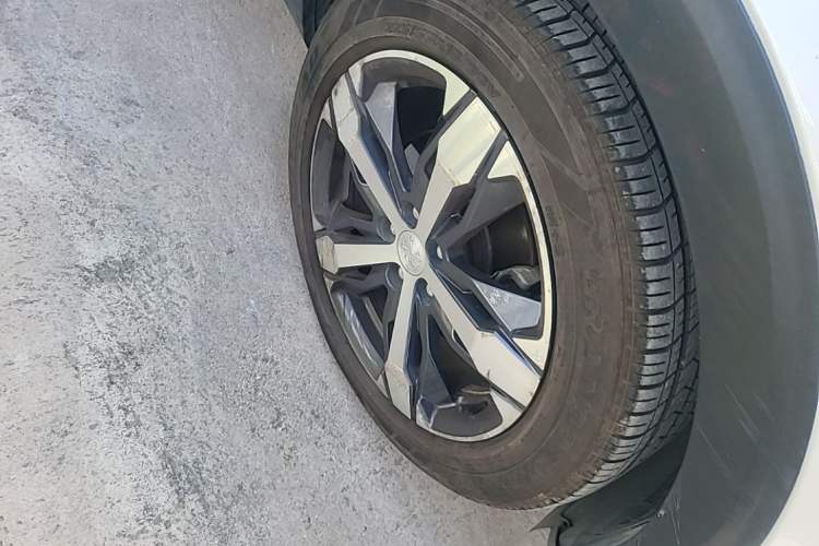 Used Peugeot 4008 2017 350THP Elite Edition Right Front Wheel Hub