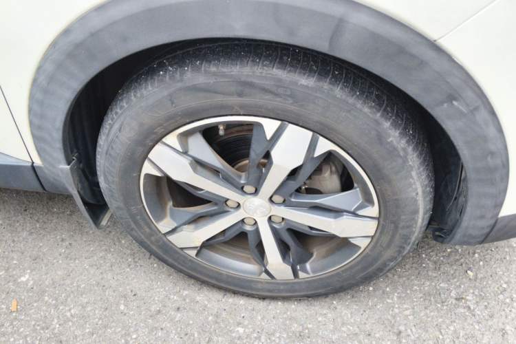 Used Peugeot 4008 2017 350THP Elite Edition Right Front Wheel Hub