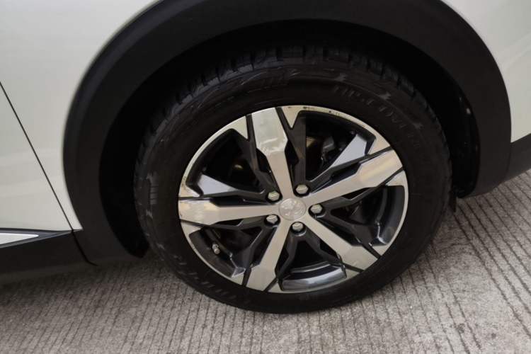 Used Peugeot 4008 2017 350THP Elite Edition Right Front Wheel Hub