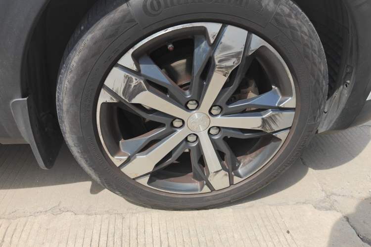 Used Peugeot 4008 2017 350THP Elite Edition Right Front Wheel Hub