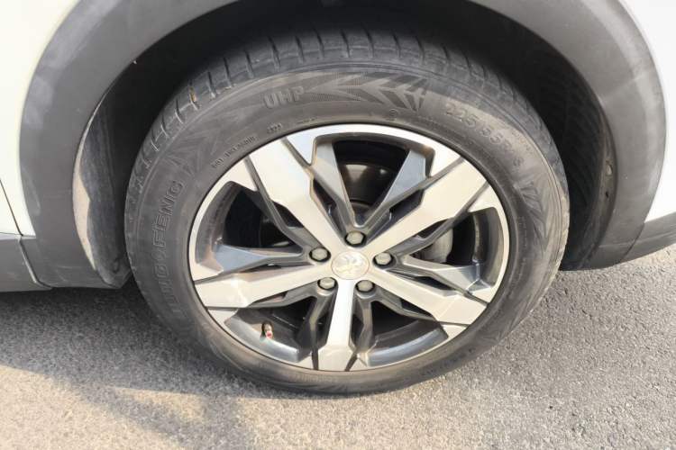 Used Peugeot 4008 2017 350THP Elite Edition Right Front Wheel Hub